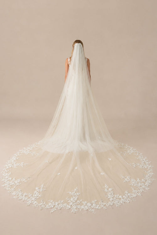 Vintage Floral Lace Bridal Wedding Veil With Comb in Ivory - KissProm Wedding Veils