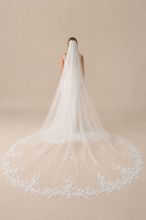 Vintage Floral Lace Bridal Wedding Veil With Comb in White - KissProm Wedding Veils