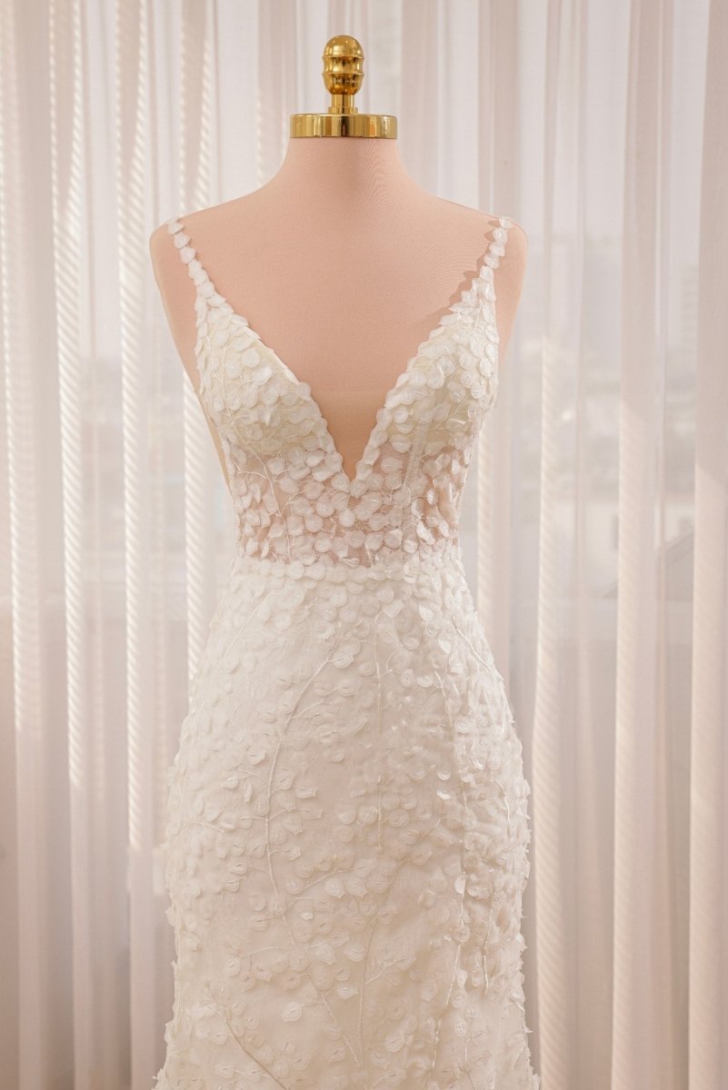Straps White Lace Mermaid Wedding Dress with Appliques, Diamond White / 6