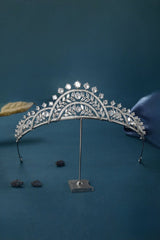Women's Silver Regal Laurel Crowns - KissProm