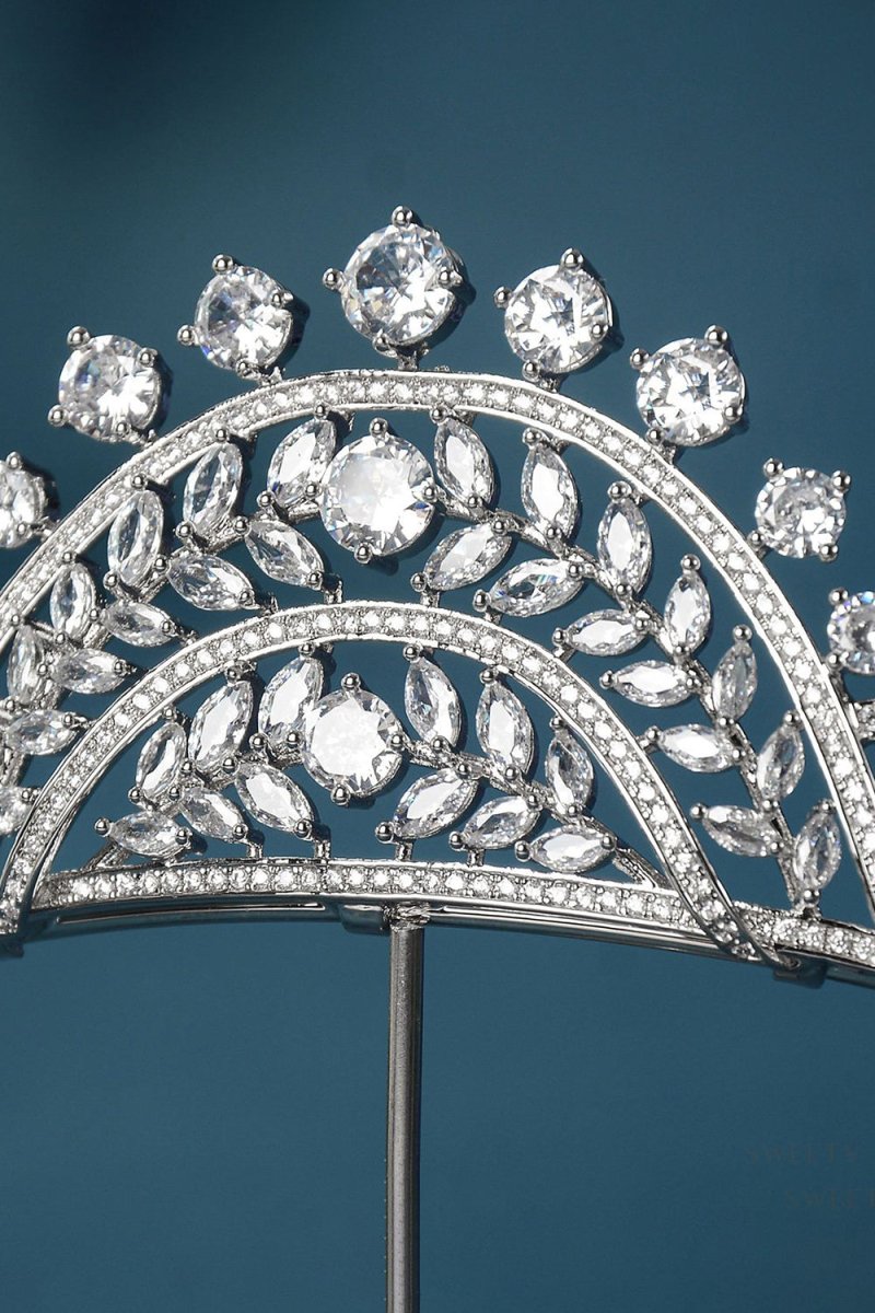 Women's Silver Regal Laurel Crowns - KissProm