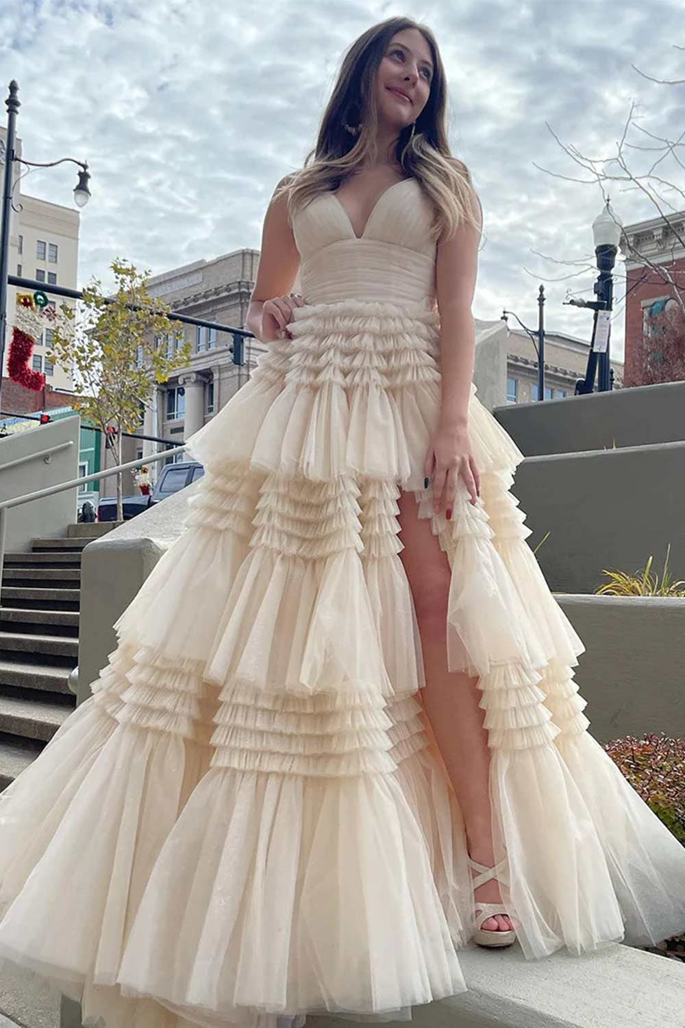Tulle Deep V Neck Spaghetti Straps Long Prom Dress