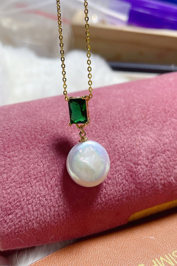 White Pearls Earings and Necklace - KissProm