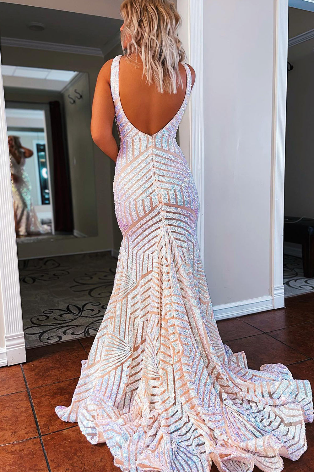 Nina |Mermaid Deep V Neck Sequins Prom Dress