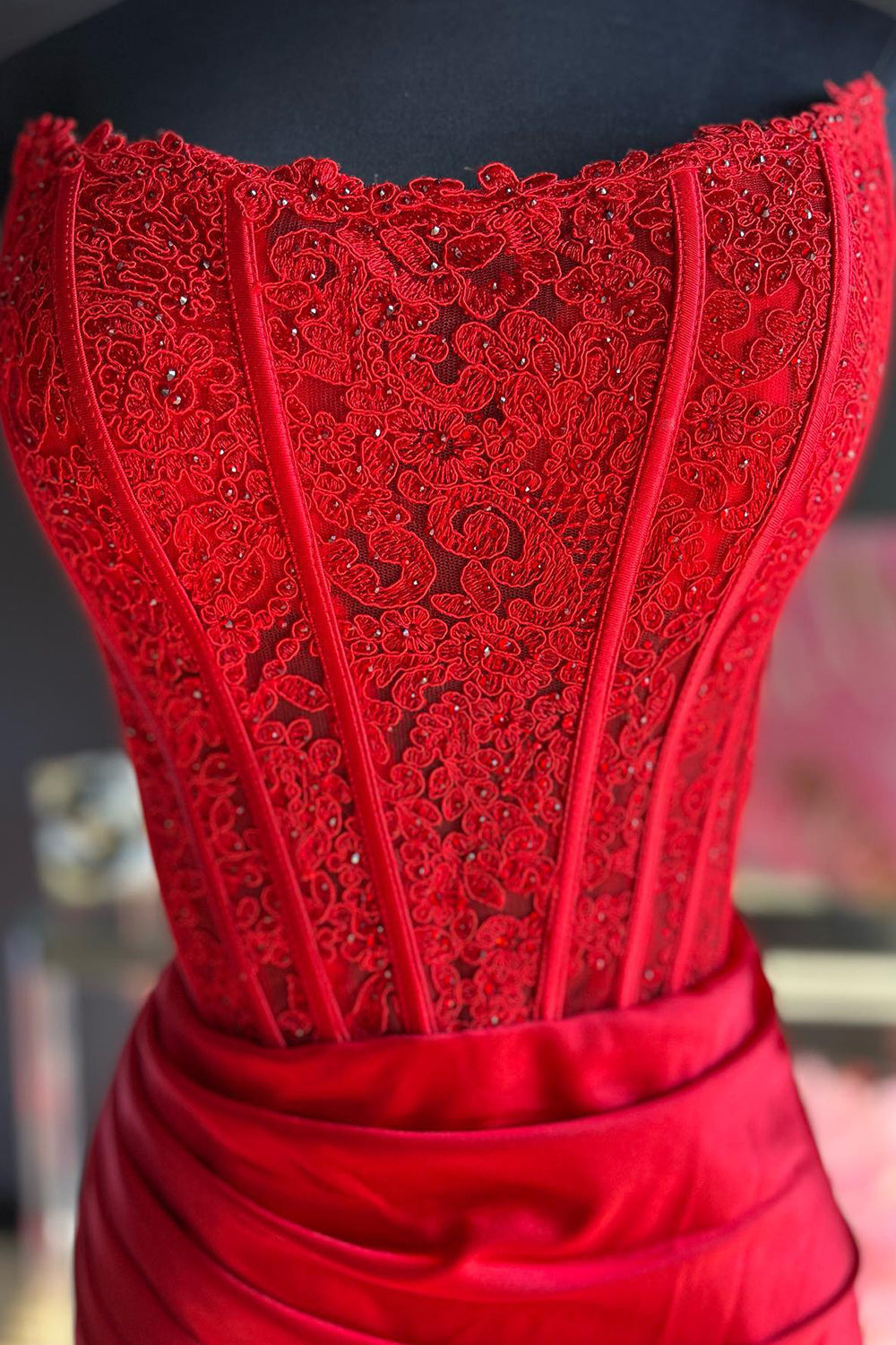 Red Lace Corset Prom Dress With Feathers, Corset Mermaid Dress, Elegant  Evening Gown, Valentine Dress, Corset Prom Dress -  Canada