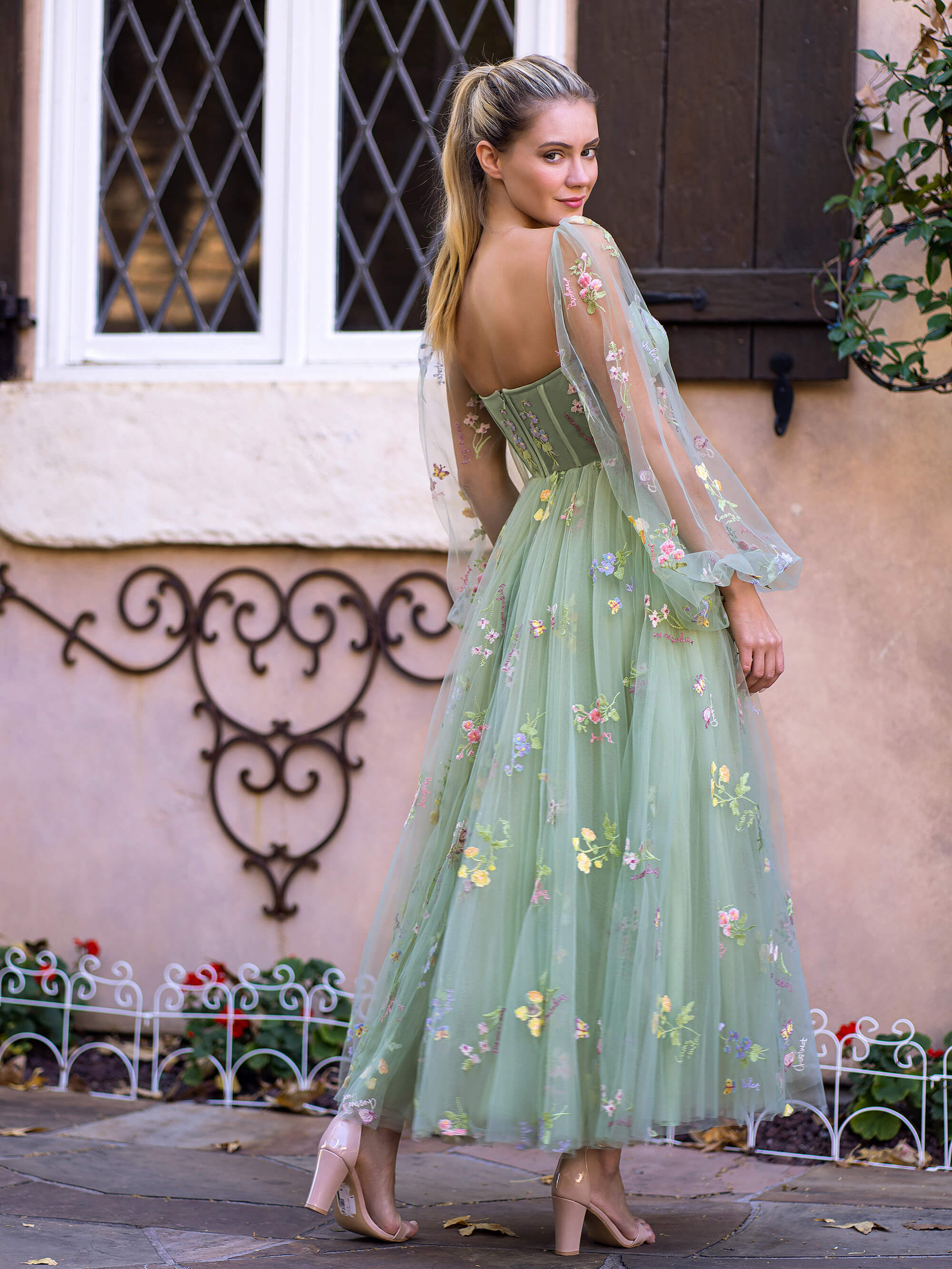 Sweetheart Embroidery Tea-Length Tulle Puff Sleeves Floral Corset Prom Dress